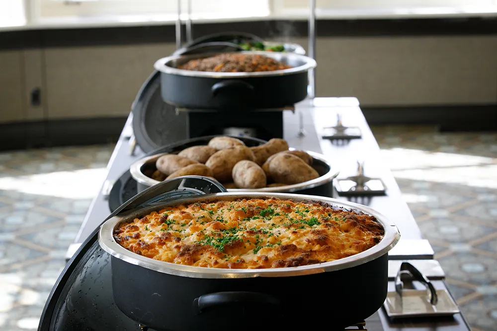 The buffet line featured student favorites, including mac and cheese